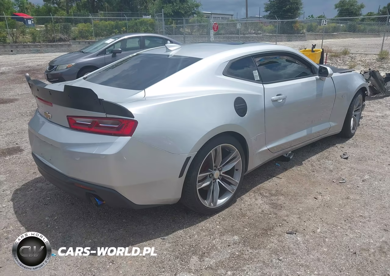2018 Chevrolet Camaro 1Lt VIN:1G1FB1RS4J0119601 - 4