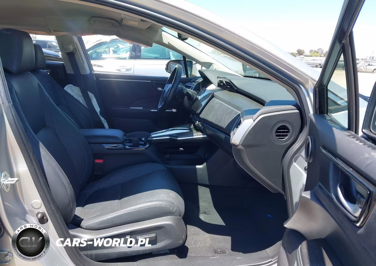 2019 Honda Clarity Plug-In Hybrid Touring VIN:JHMZC5F30KC001744 - 5