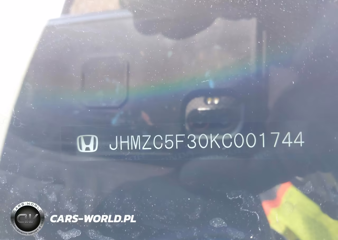 2019 Honda Clarity Plug-In Hybrid Touring VIN:JHMZC5F30KC001744 - 9