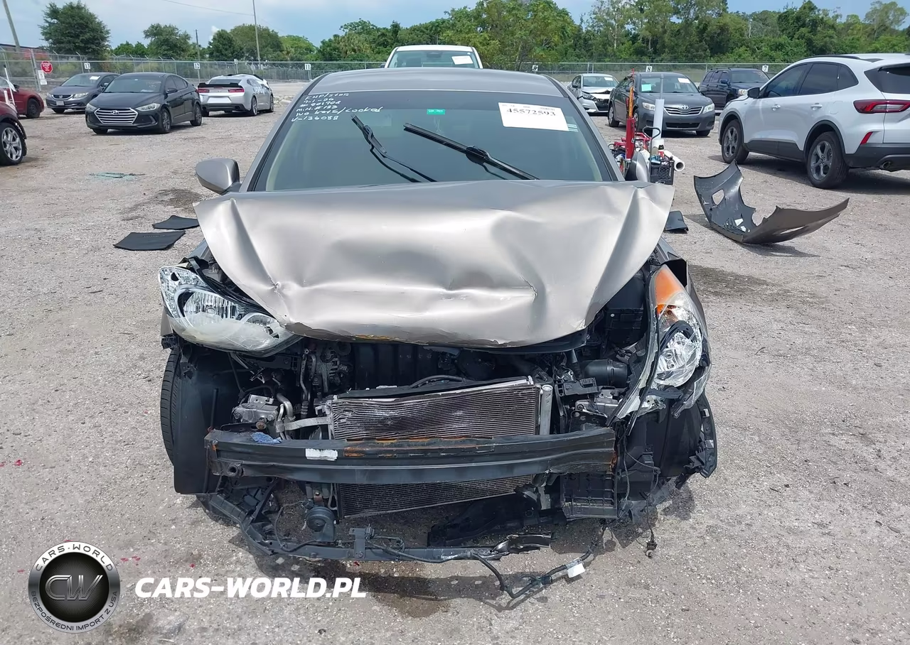 2012 Hyundai Elantra Gls VIN:5NPDH4AE1CH136088 - 11