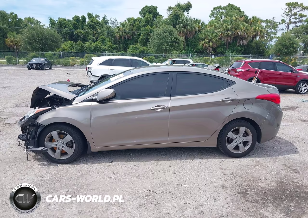 2012 Hyundai Elantra Gls VIN:5NPDH4AE1CH136088 - 13