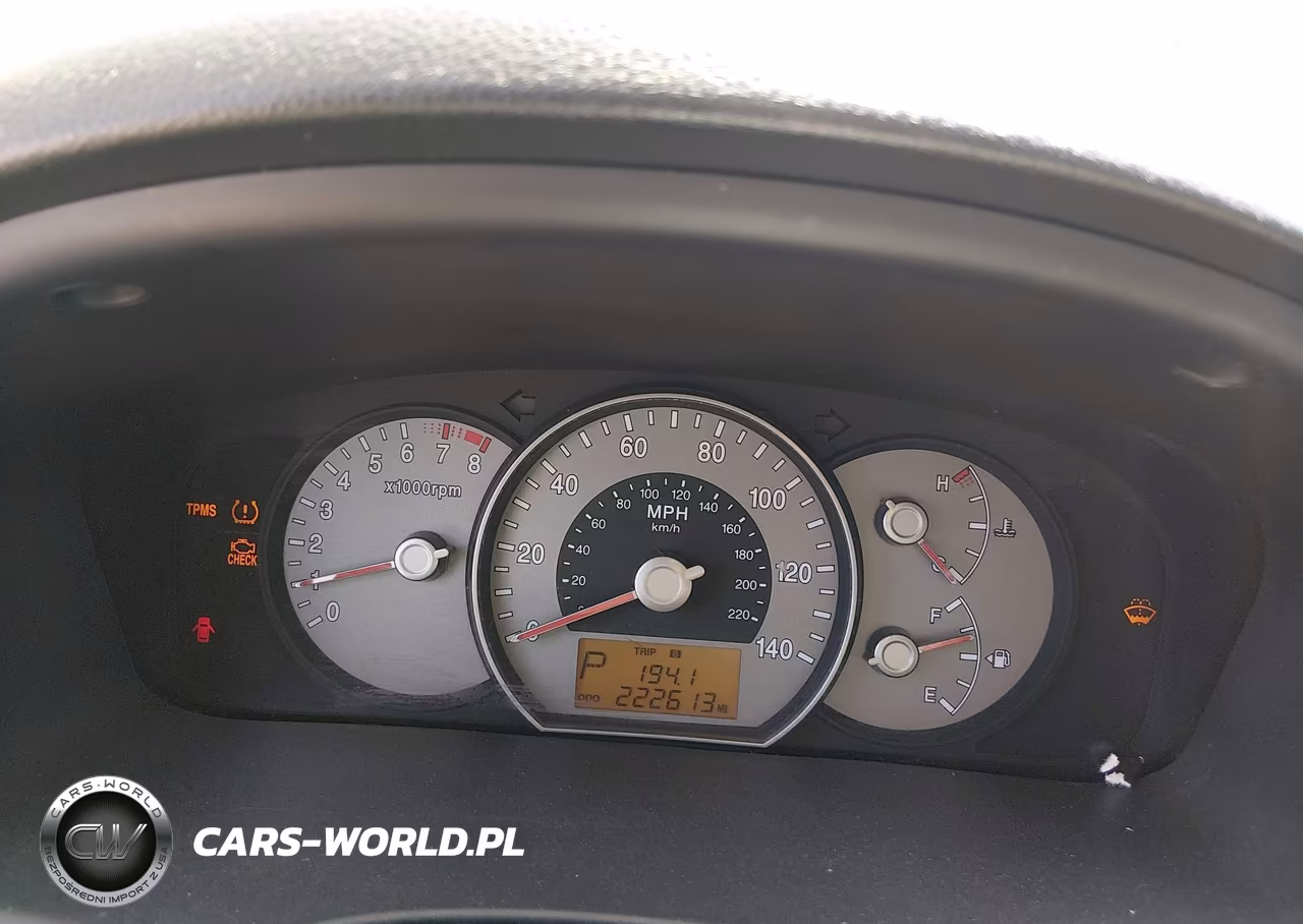2007 Kia Rondo Lx V6 VIN:KNAFG526377104565 - 7