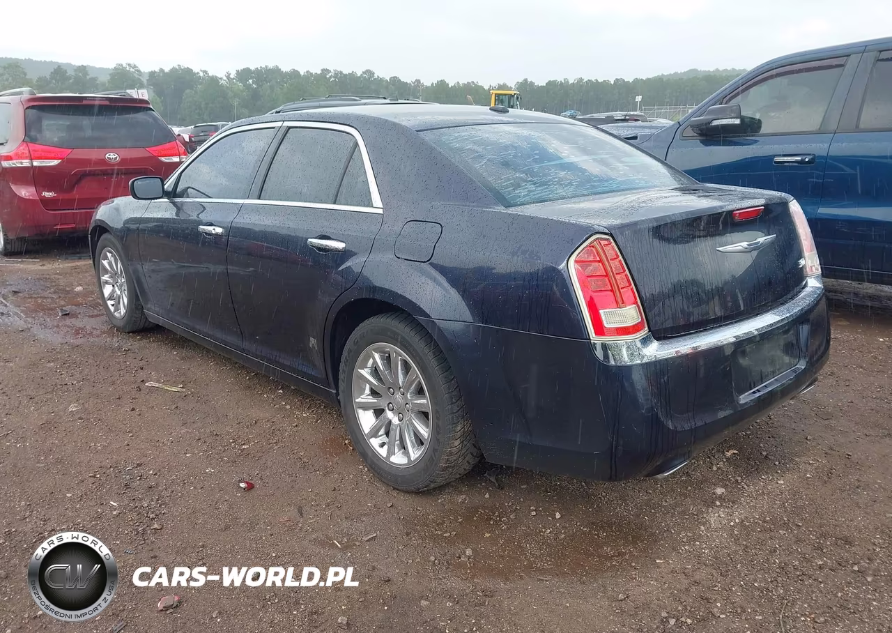 2012 Chrysler 300 Limited VIN:2C3CCACG8CH138666 - 3