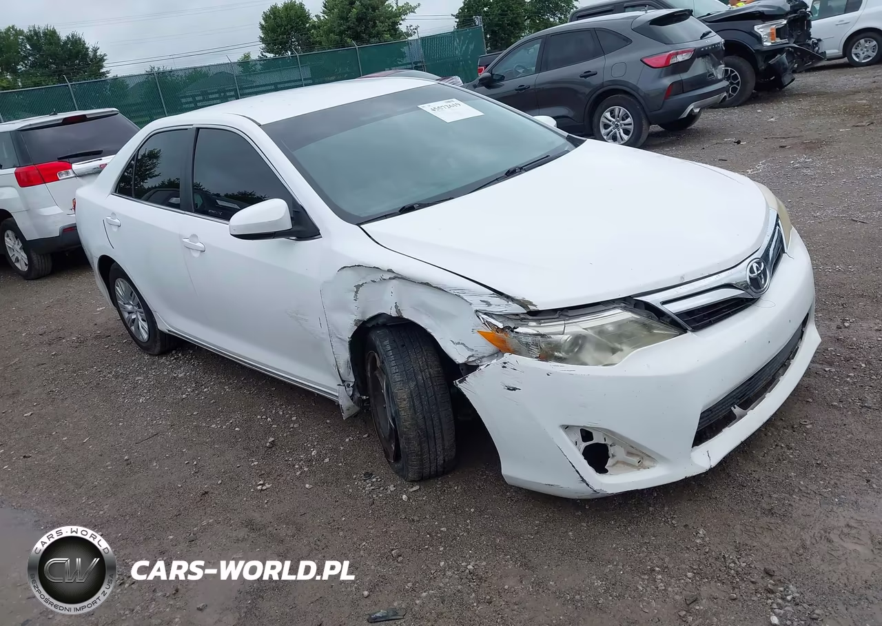 2012 Toyota Camry Le – zdjęcie 1 z 21