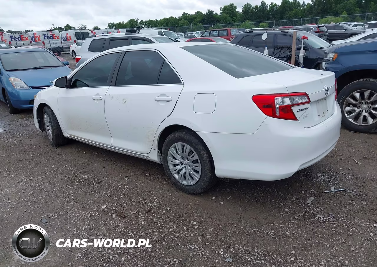 2012 Toyota Camry Le VIN:4T1BF1FKXCU577049 - 3
