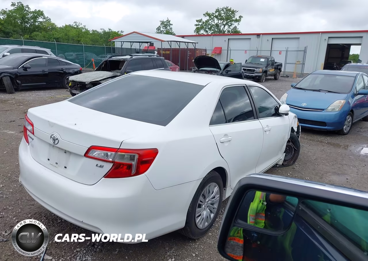 2012 Toyota Camry Le VIN:4T1BF1FKXCU577049 - 4