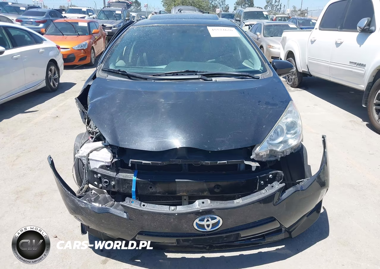 2012 Toyota Prius C Three VIN:JTDKDTB33C1016844 - 11