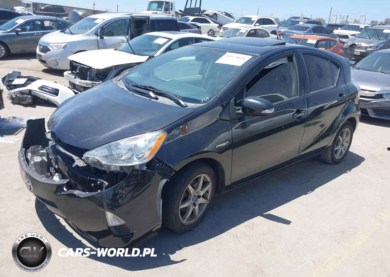 2012 Toyota Prius C Three VIN:JTDKDTB33C1016844 - 2