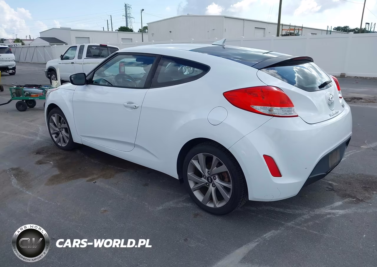 2017 Hyundai Veloster VIN:KMHTC6AD6HU312753 - 3