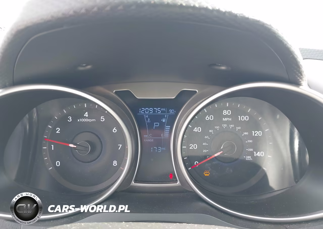 2017 Hyundai Veloster VIN:KMHTC6AD6HU312753 - 7