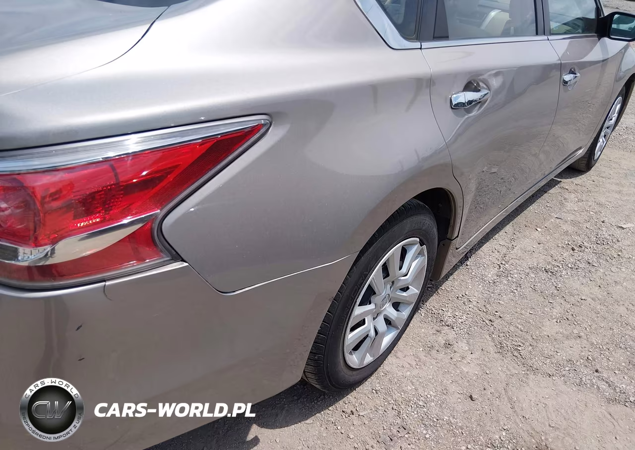 2015 Nissan Altima 2.5 S VIN:1N4AL3APXFN325345 - 6