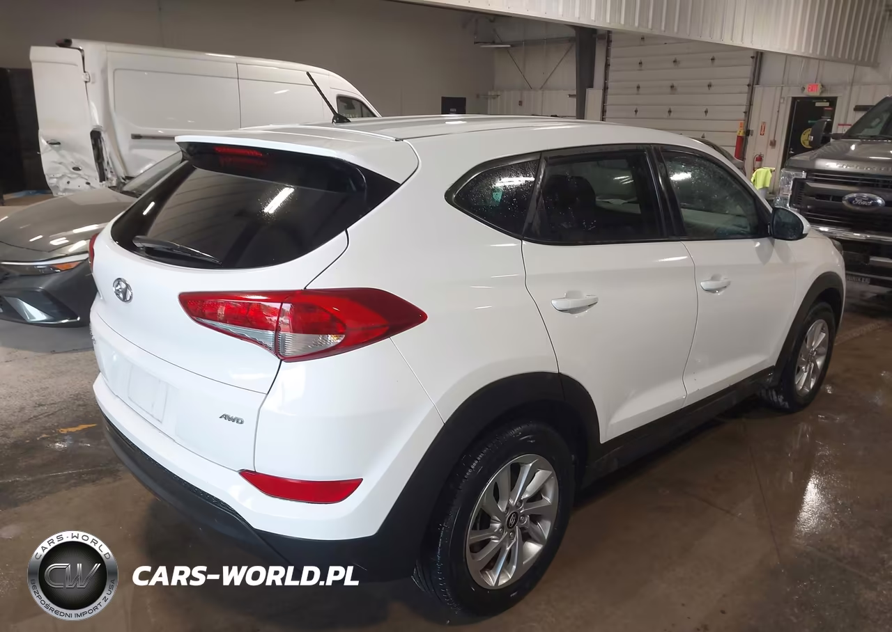 2018 Hyundai Tucson Se VIN:KM8J2CA43JU700361 - 4