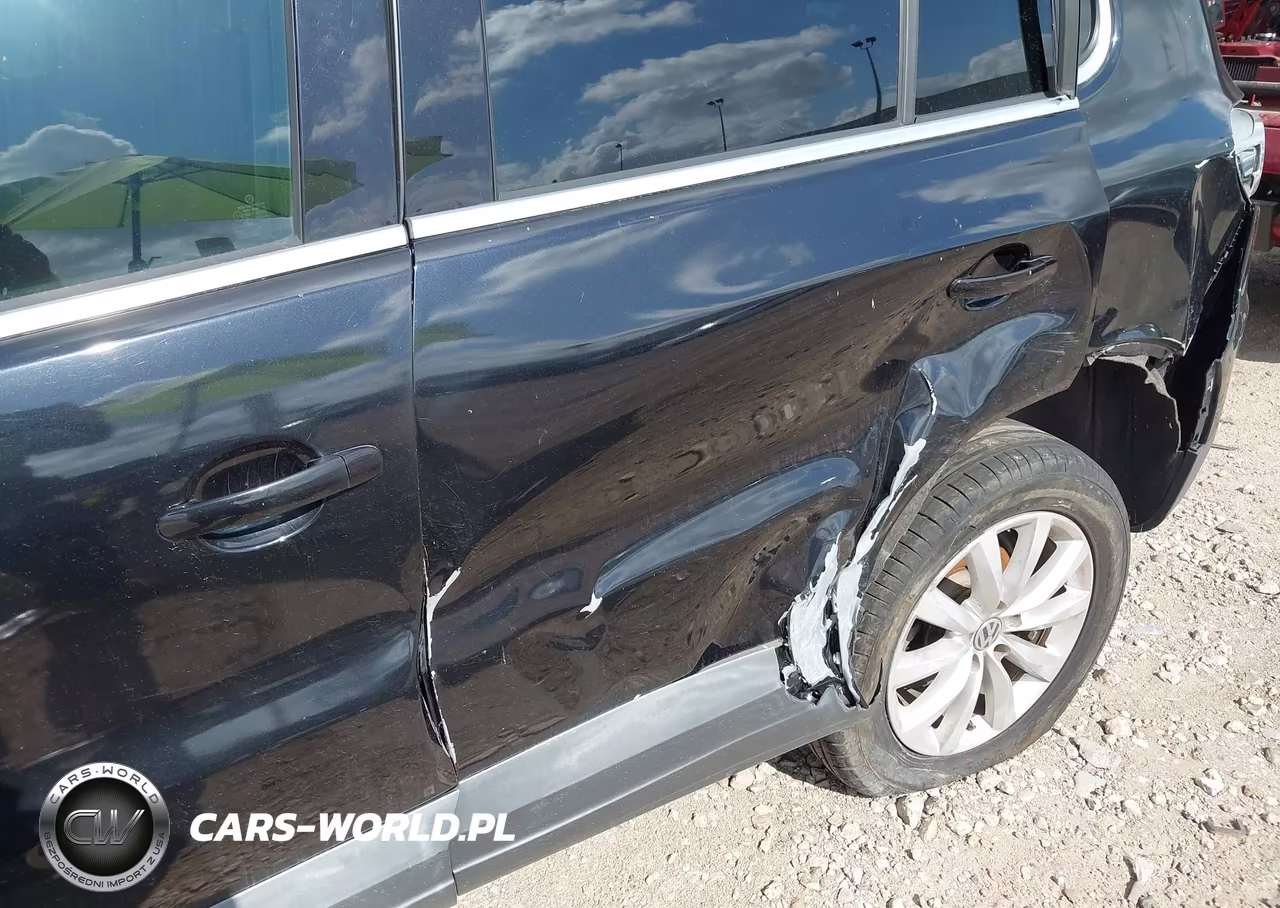 2011 Volkswagen Tiguan Se VIN:WVGAV7AX8BW558071 - 12