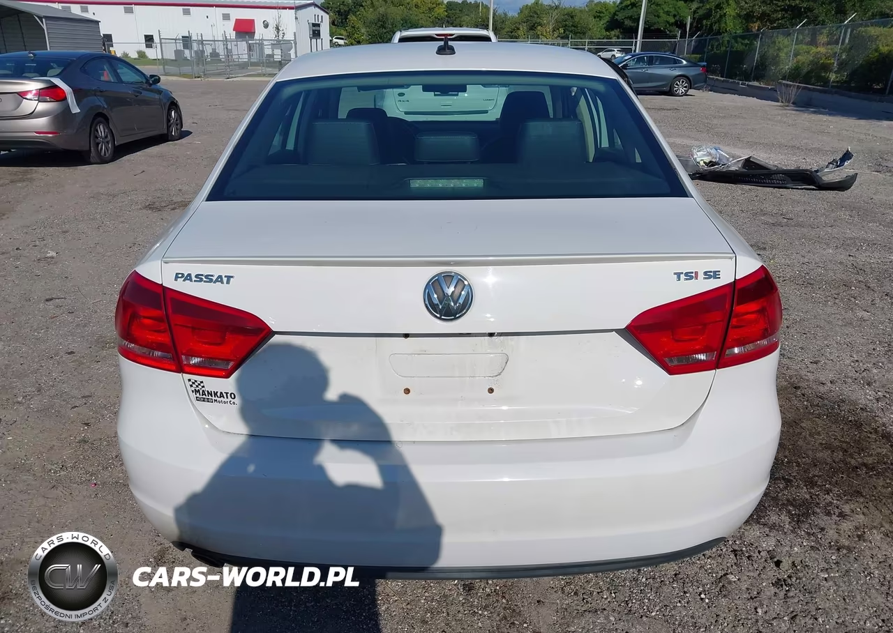 2014 Volkswagen Passat 1.8T Se VIN:1VWBT7A3XEC121204 - 16