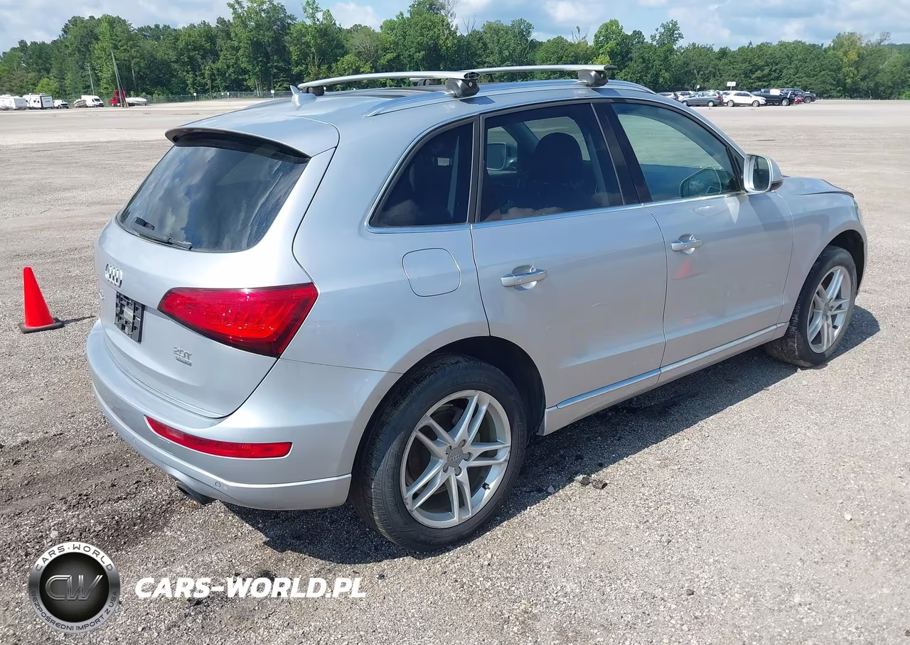 2015 Audi Q5 2.0T Premium VIN:WA1LFAFP4FA093981 - 4