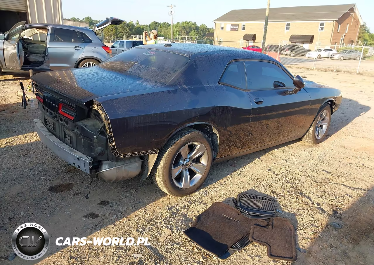 2017 Dodge Challenger Sxt VIN:2C3CDZAG0HH587460 - 4