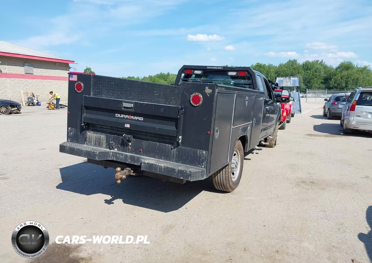 2019 Ford F-350 Chassis Lariat-Xl-Xlt VIN:1FD8X3F66KEG57396 - 4