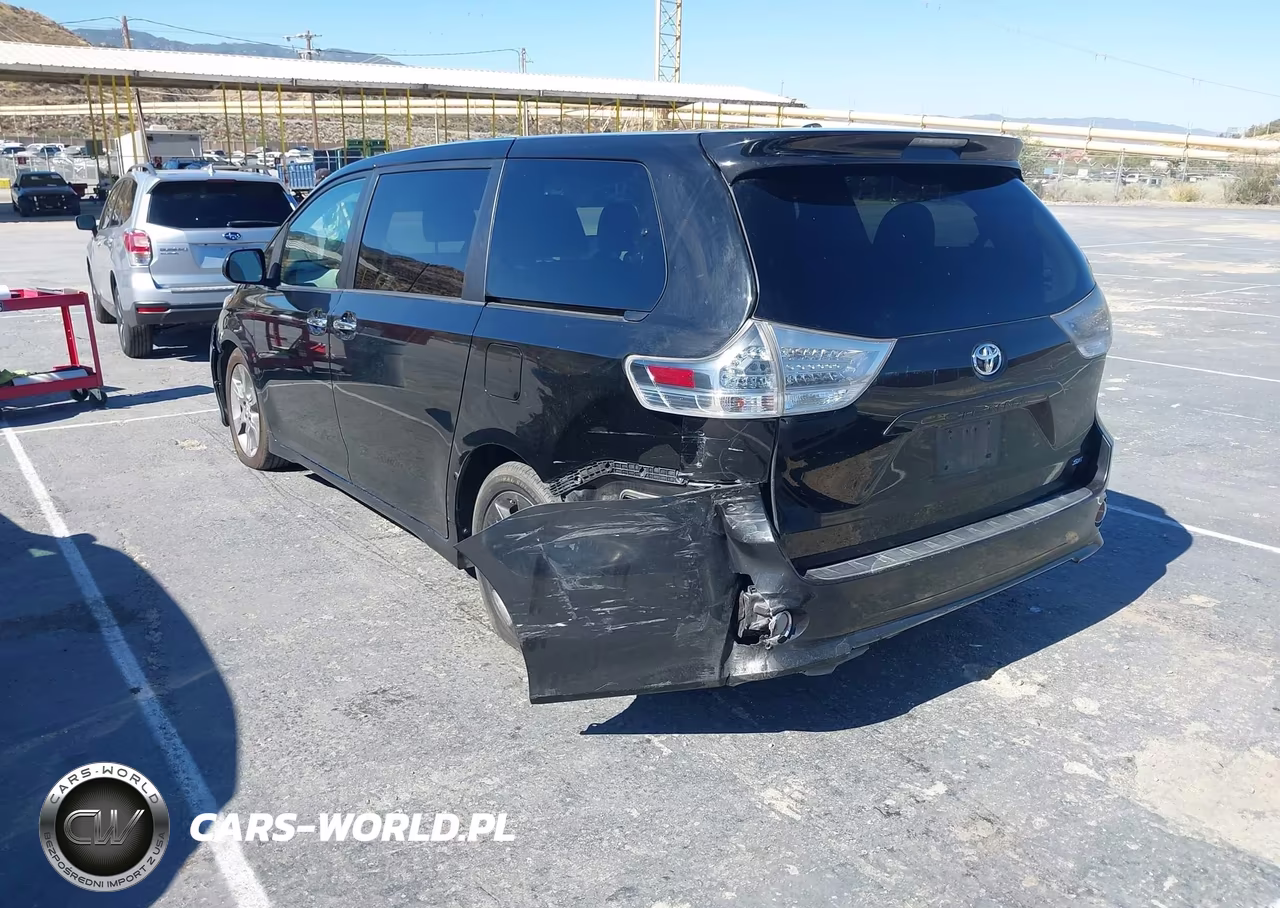 2014 Toyota Sienna Se 8 Passenger VIN:5TDXK3DC2ES500177 - 3