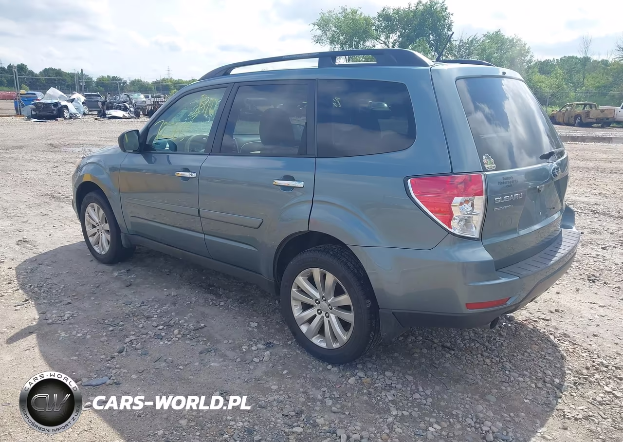 2012 Subaru Forester 2.5X Premium VIN:JF2SHADC2CH463678 - 3
