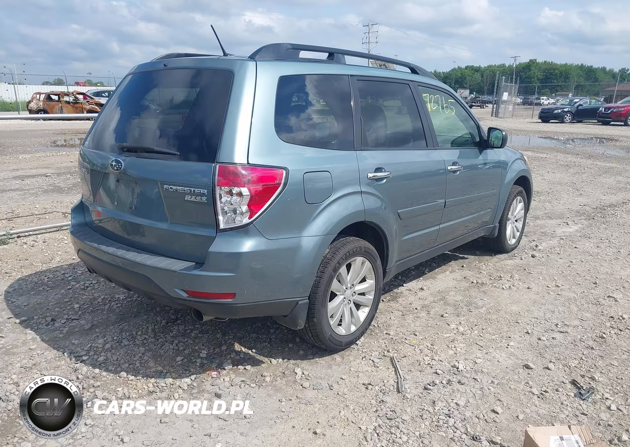 2012 Subaru Forester 2.5X Premium VIN:JF2SHADC2CH463678 - 4