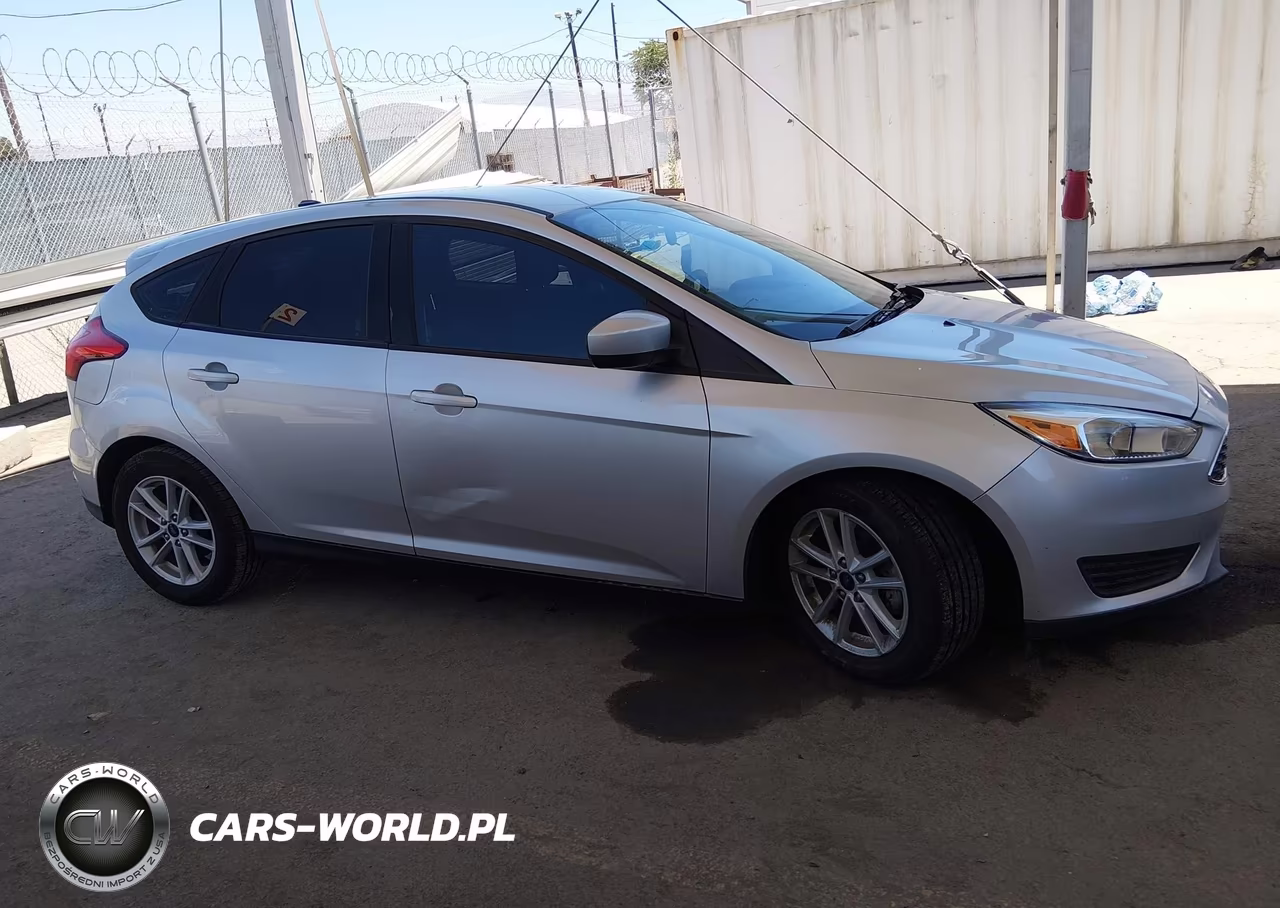 2018 Ford Focus Se VIN:1FADP3K24JL251154 - 13