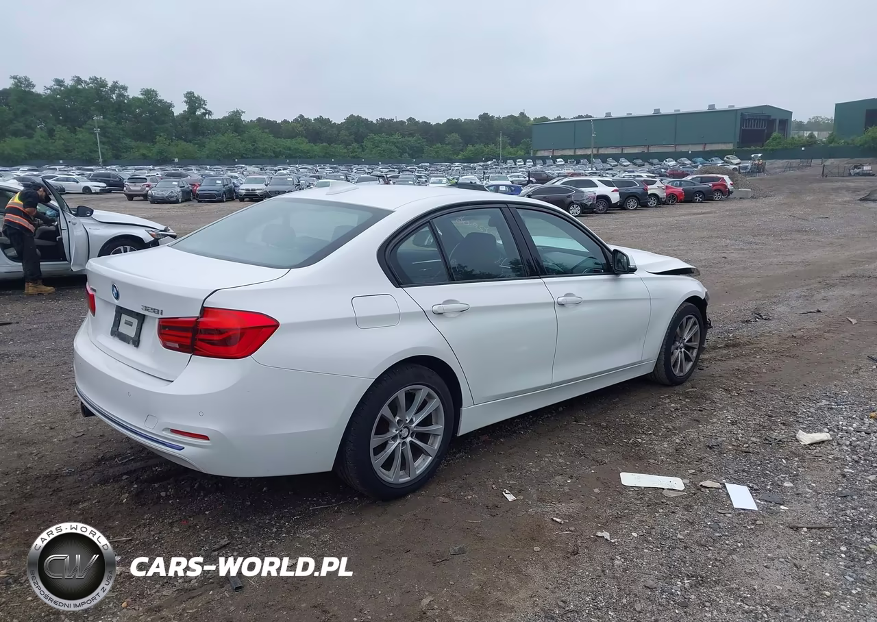 2016 BMW 328I xDrive VIN:WBA8E3G54GNT77383 - 4