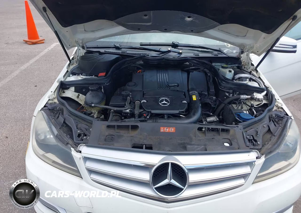 2012 Mercedes-Benz C 250 Sport VIN:WDDGF4HB3CA611977 - 10