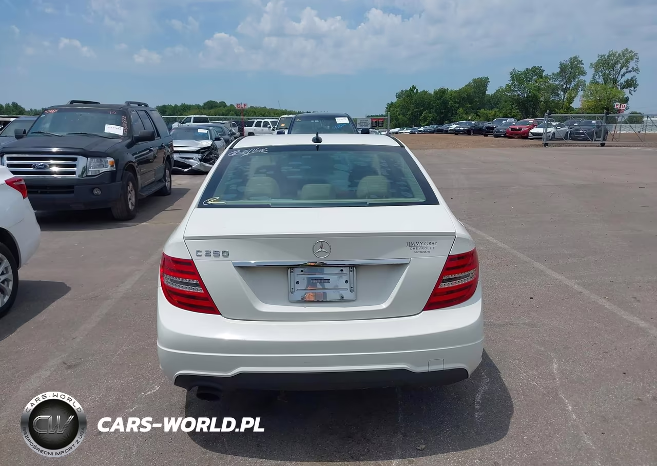 2012 Mercedes-Benz C 250 Sport VIN:WDDGF4HB3CA611977 - 14