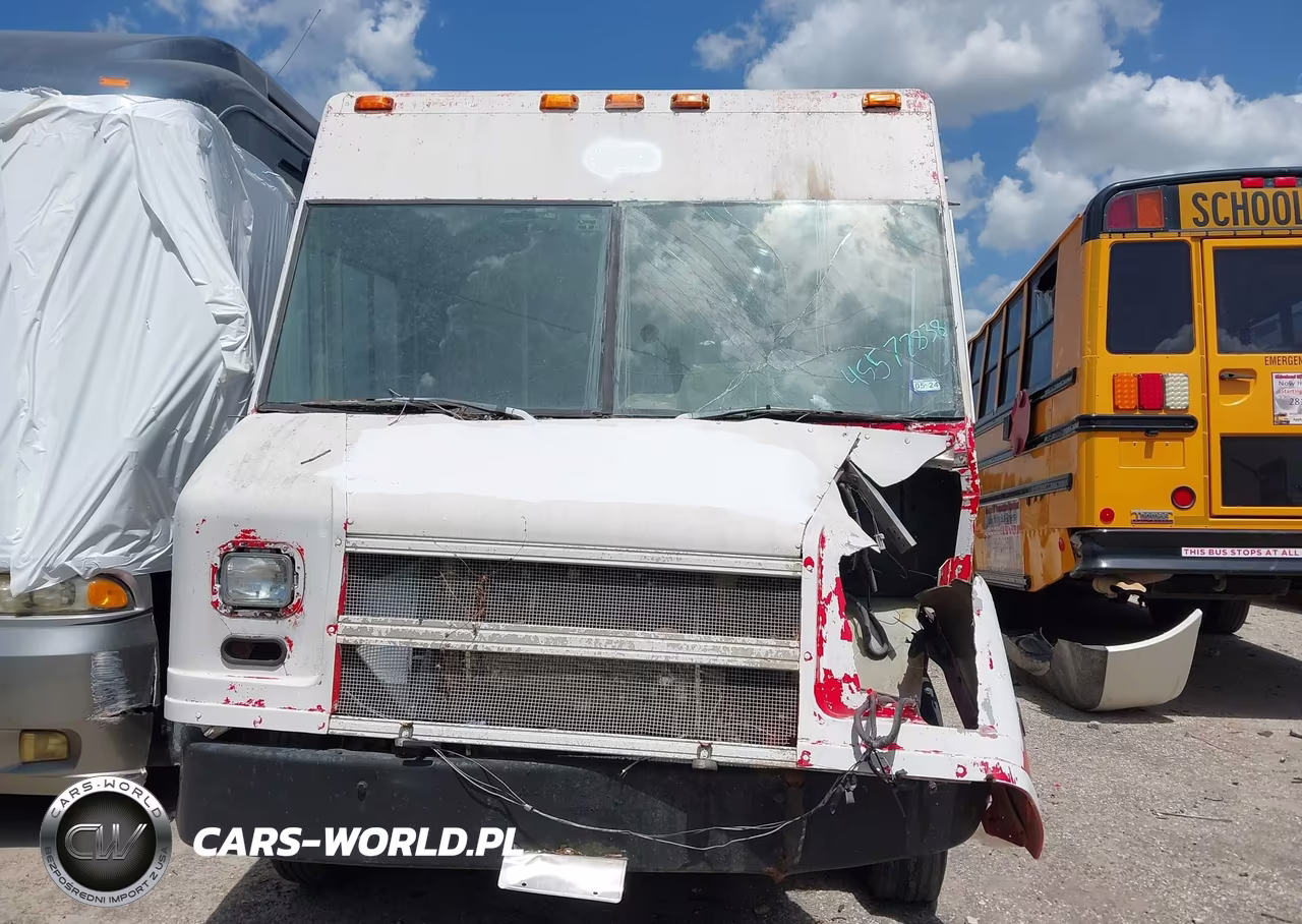 2005 Freightliner Chassis M Line Walk-In Van VIN:4UZAAPBW65CU60308 - 11