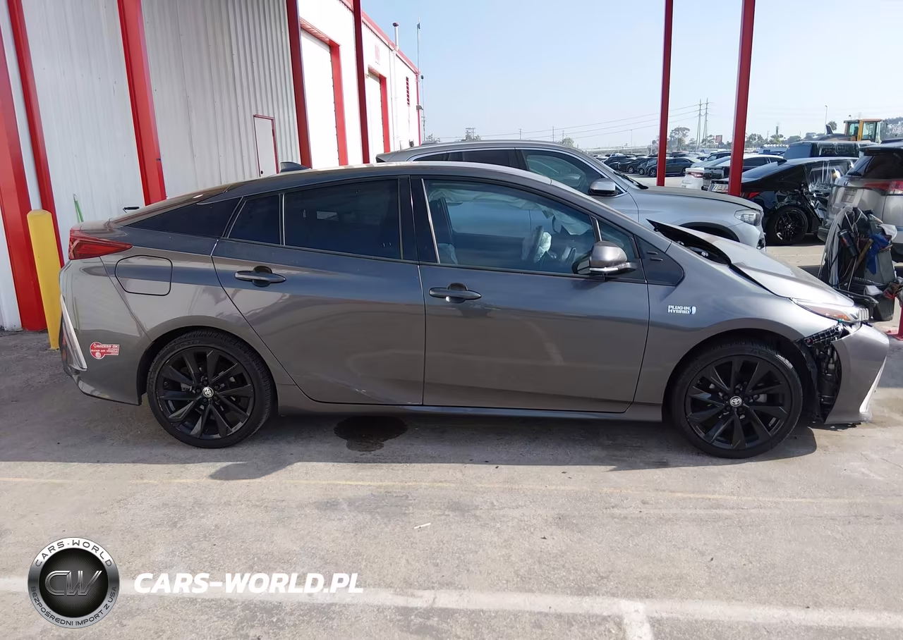 2017 Toyota Prius Prime Premium VIN:JTDKARFP6H3057053 - 13
