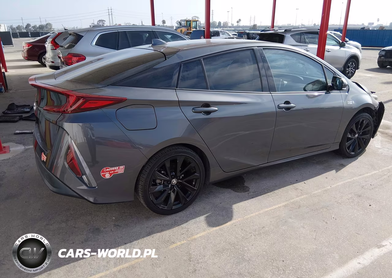 2017 Toyota Prius Prime Premium VIN:JTDKARFP6H3057053 - 4