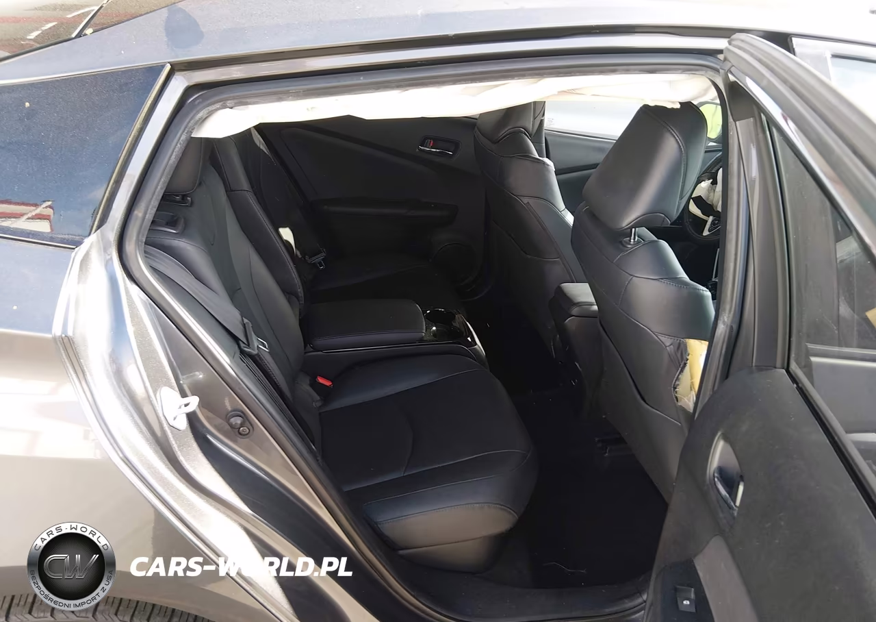 2017 Toyota Prius Prime Premium VIN:JTDKARFP6H3057053 - 8