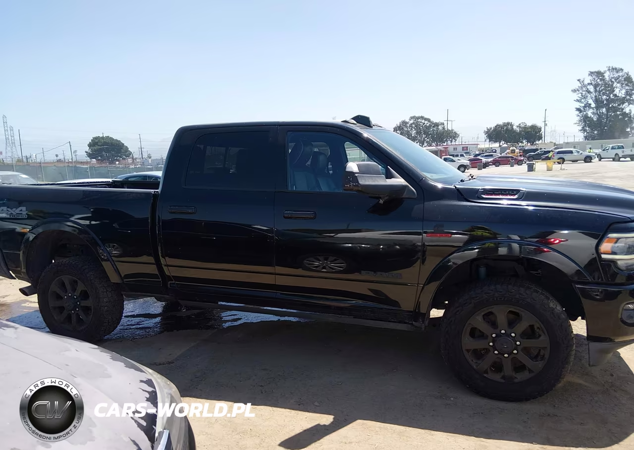 2019 Ram 2500 Laramie 4X4 6'4 Box VIN:3C6UR5FL9KG520953 - 13