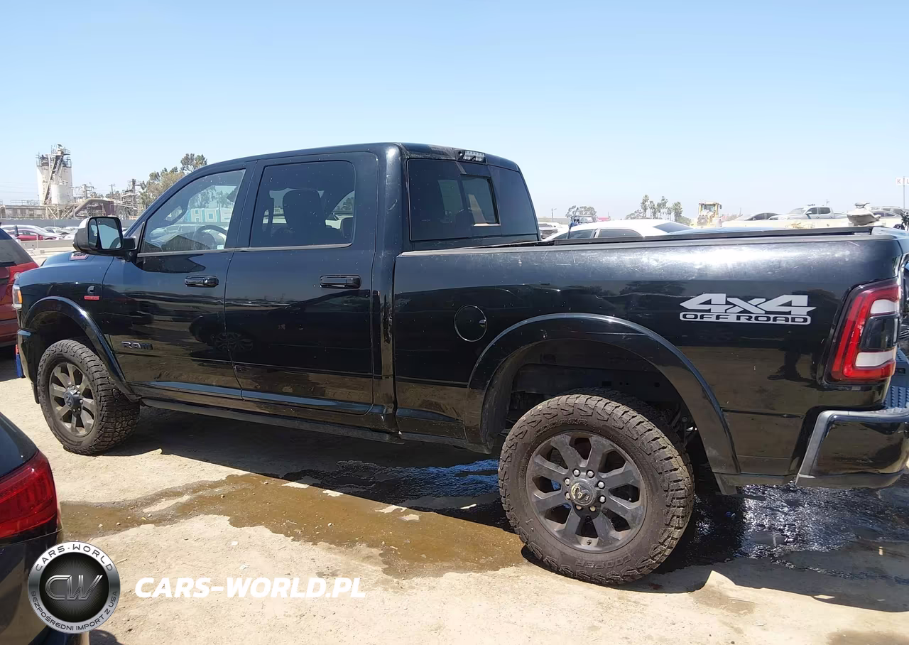 2019 Ram 2500 Laramie 4X4 6'4 Box VIN:3C6UR5FL9KG520953 - 14