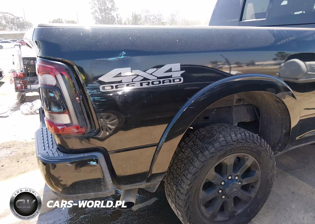 2019 Ram 2500 Laramie 4X4 6'4 Box VIN:3C6UR5FL9KG520953 - 6