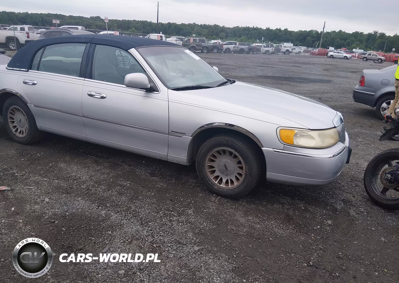 1999 Lincoln Town Car Cartier