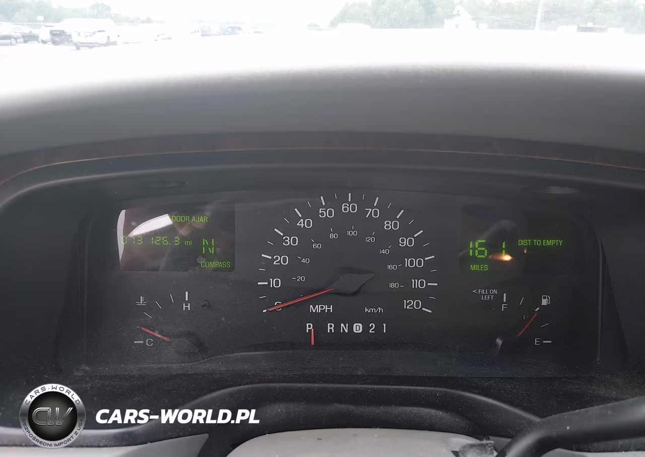 1999 Lincoln Town Car Cartier VIN:1LNHM83W6XY662355 - 7
