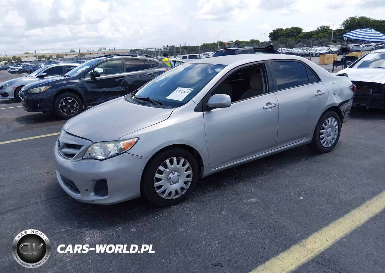 2012 Toyota Corolla Le VIN:2T1BU4EEXCC834733 - 2