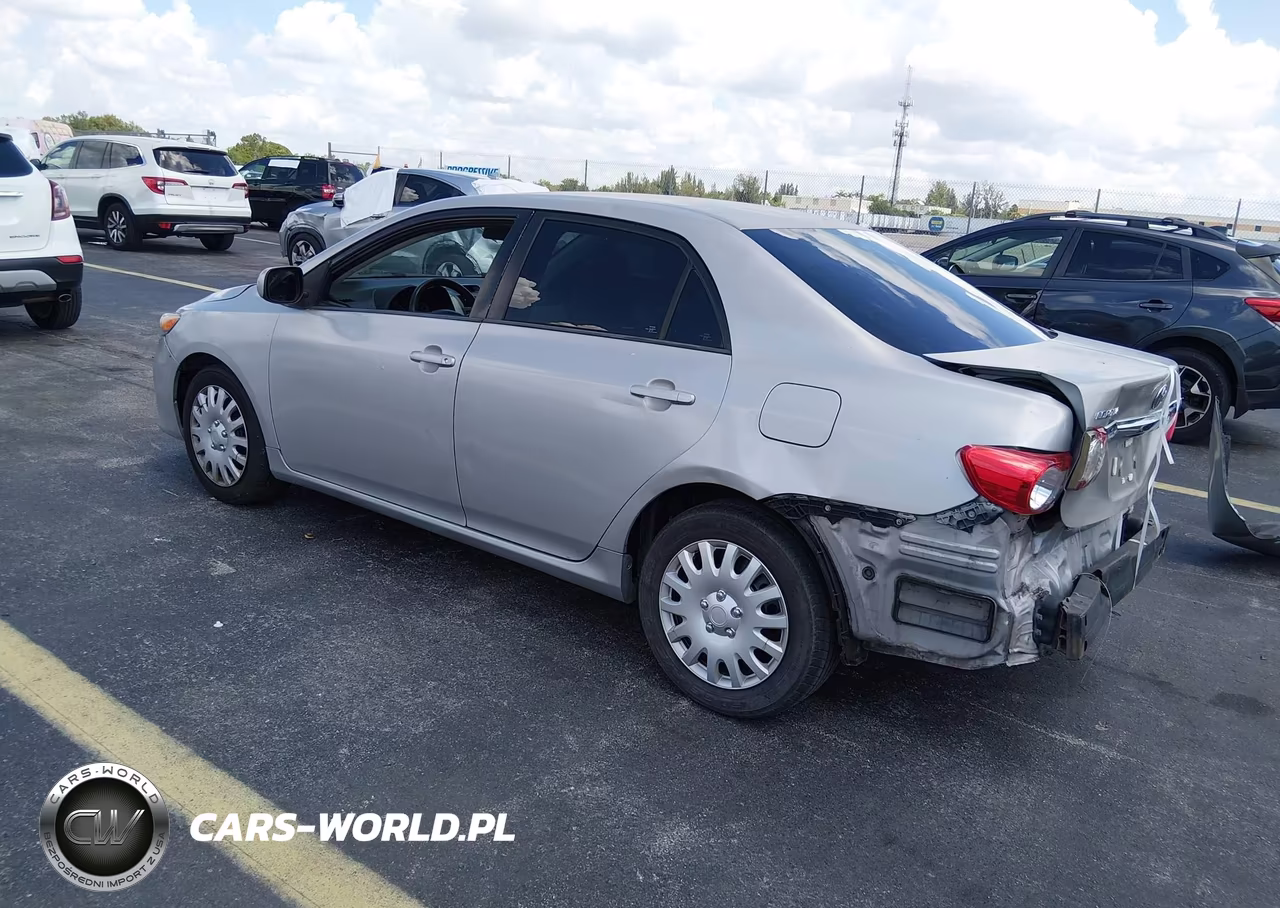 2012 Toyota Corolla Le VIN:2T1BU4EEXCC834733 - 3