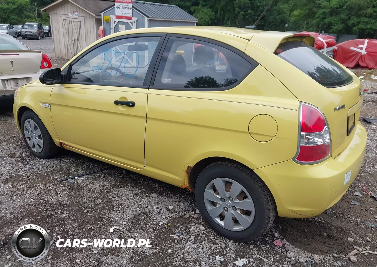 2008 Hyundai Accent Gs VIN:KMHCM36CX8U078452 - 3