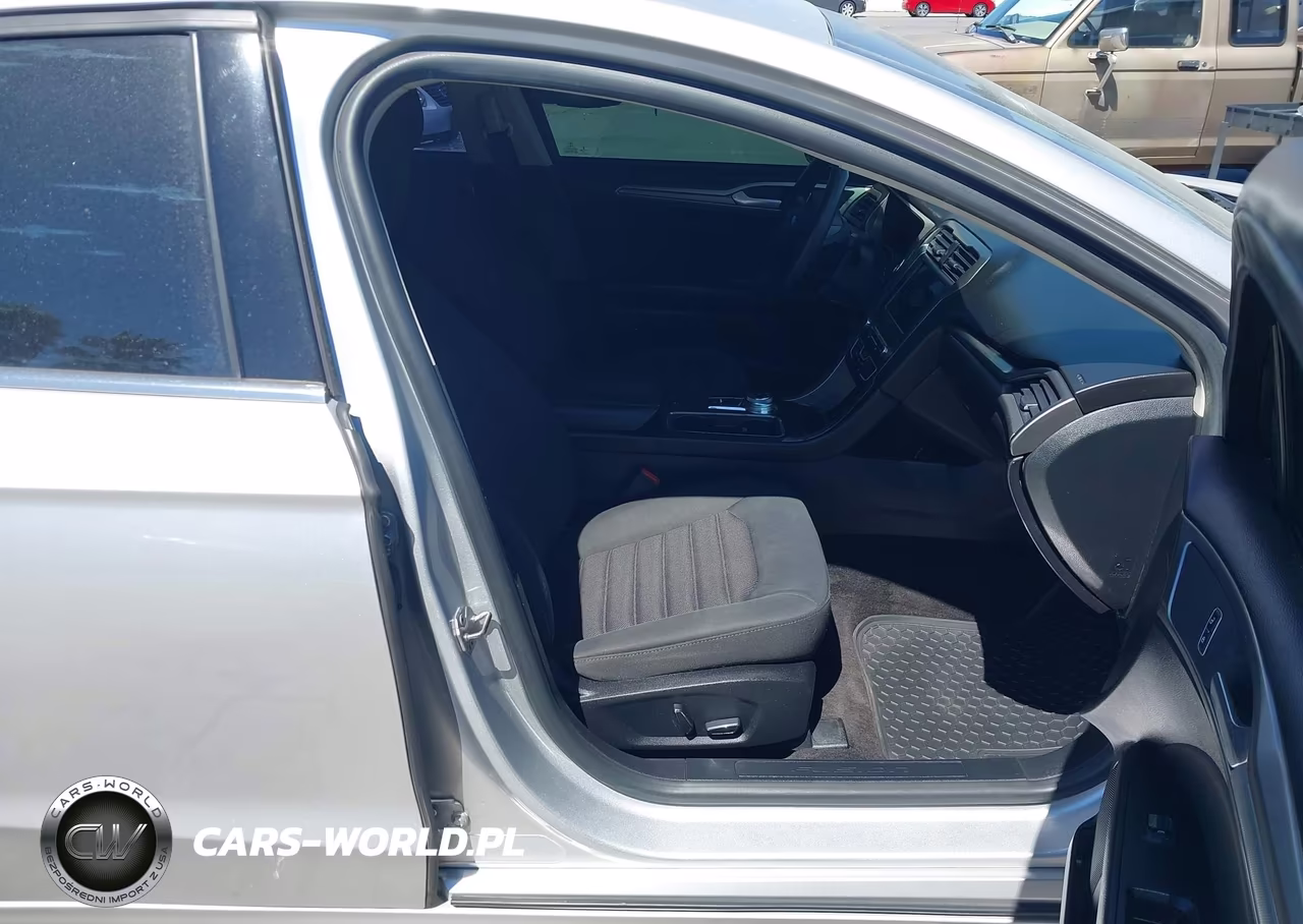 2018 Ford Fusion Se VIN:3FA6P0HD6JR168018 - 5