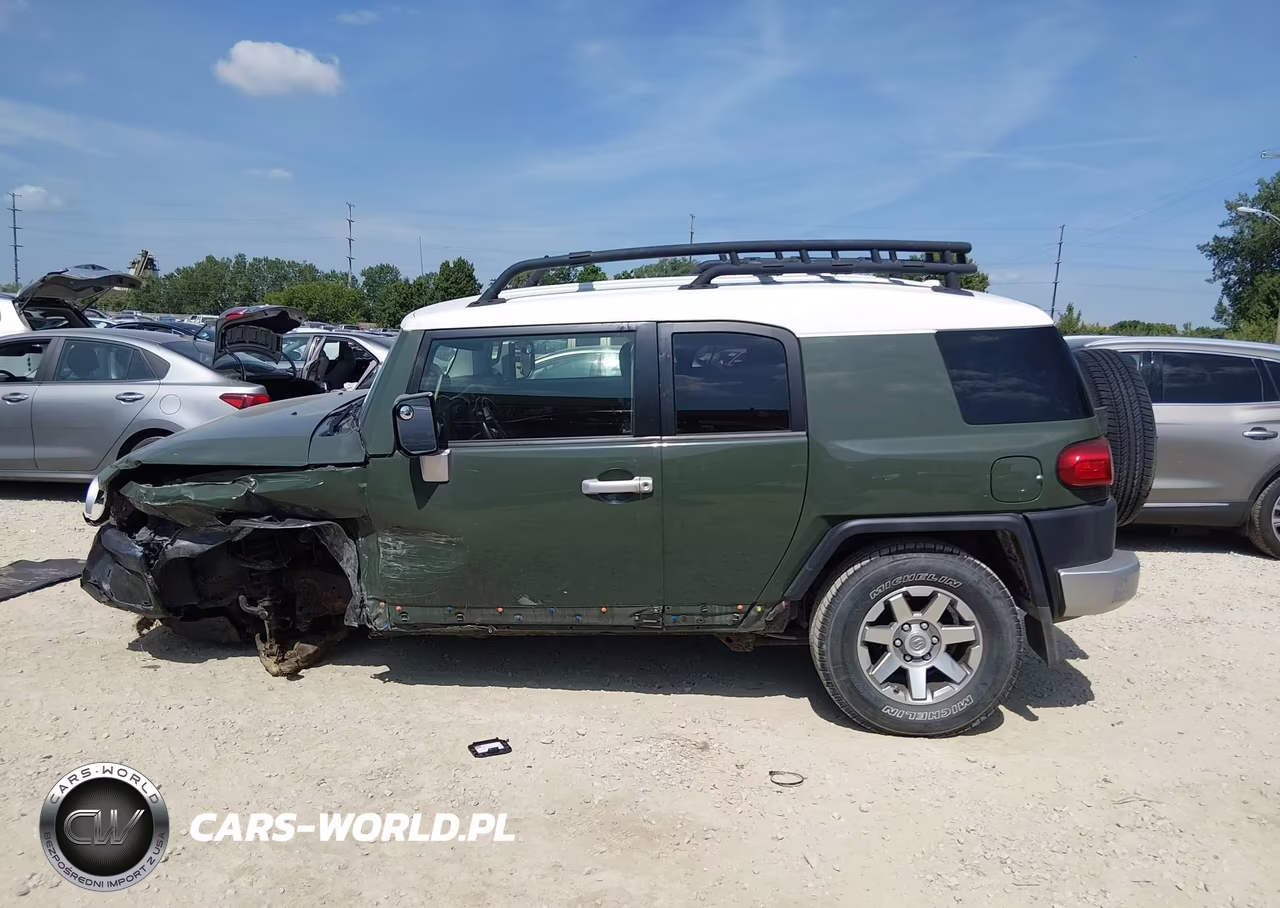 2014 Toyota Fj Cruiser VIN:JTEBU4BFXEK181752 - 15