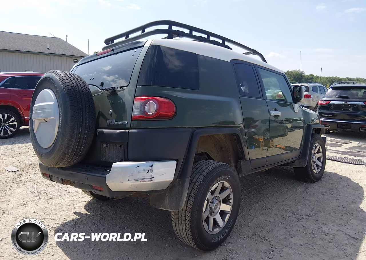 2014 Toyota Fj Cruiser VIN:JTEBU4BFXEK181752 - 4