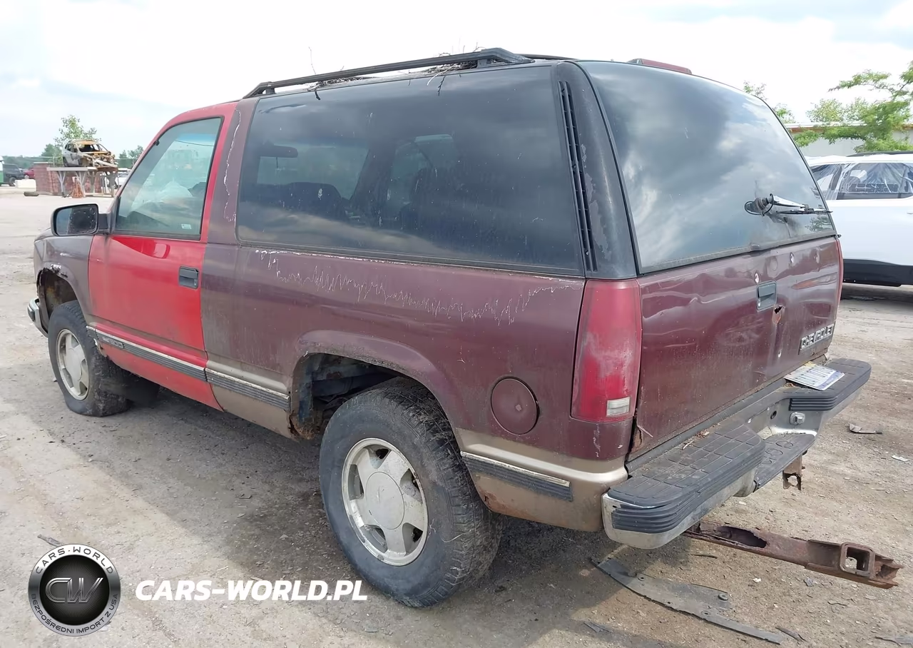 1995 Chevrolet Tahoe K1500 VIN:1GNEK18K6SJ375066 - 3