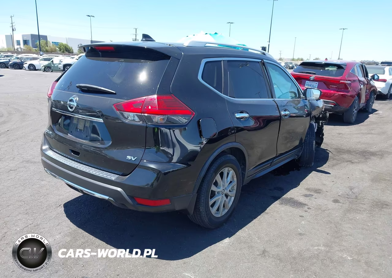 2017 Nissan Rogue Sv VIN:JN8AT2MT7HW390829 - 4