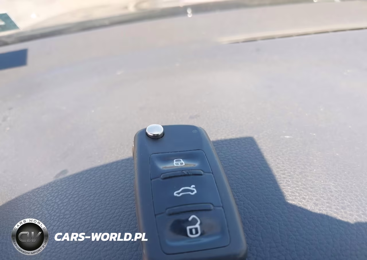 2013 Volkswagen Golf 2.5L 4-Door VIN:WVWDB7AJ9DW137467 - 11