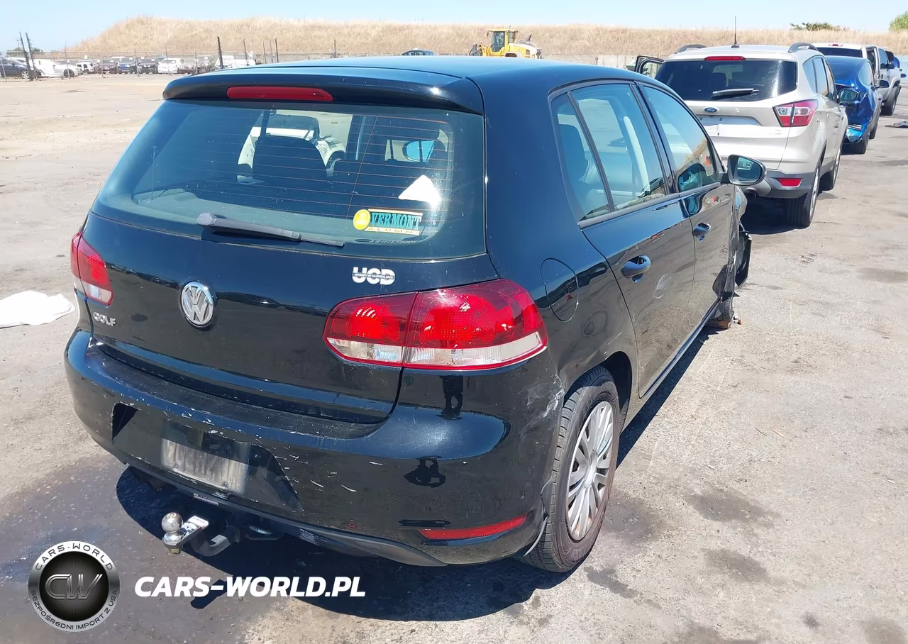 2013 Volkswagen Golf 2.5L 4-Door VIN:WVWDB7AJ9DW137467 - 4