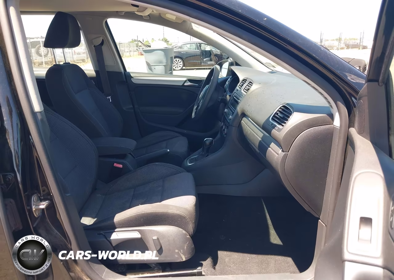 2013 Volkswagen Golf 2.5L 4-Door VIN:WVWDB7AJ9DW137467 - 5