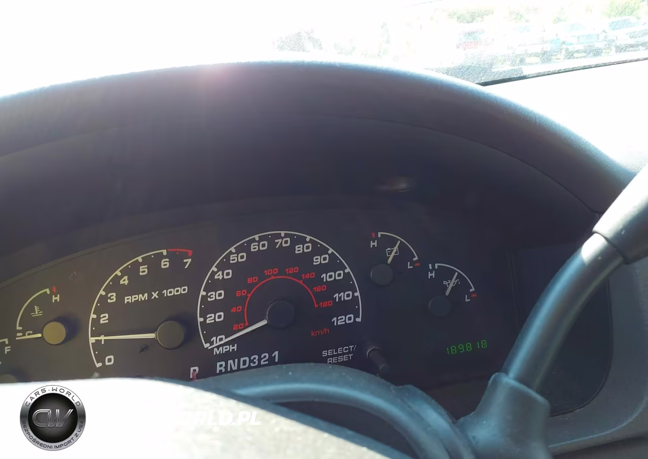 2002 Ford Explorer Xls VIN:1FMZU72E82UA68924 - 7
