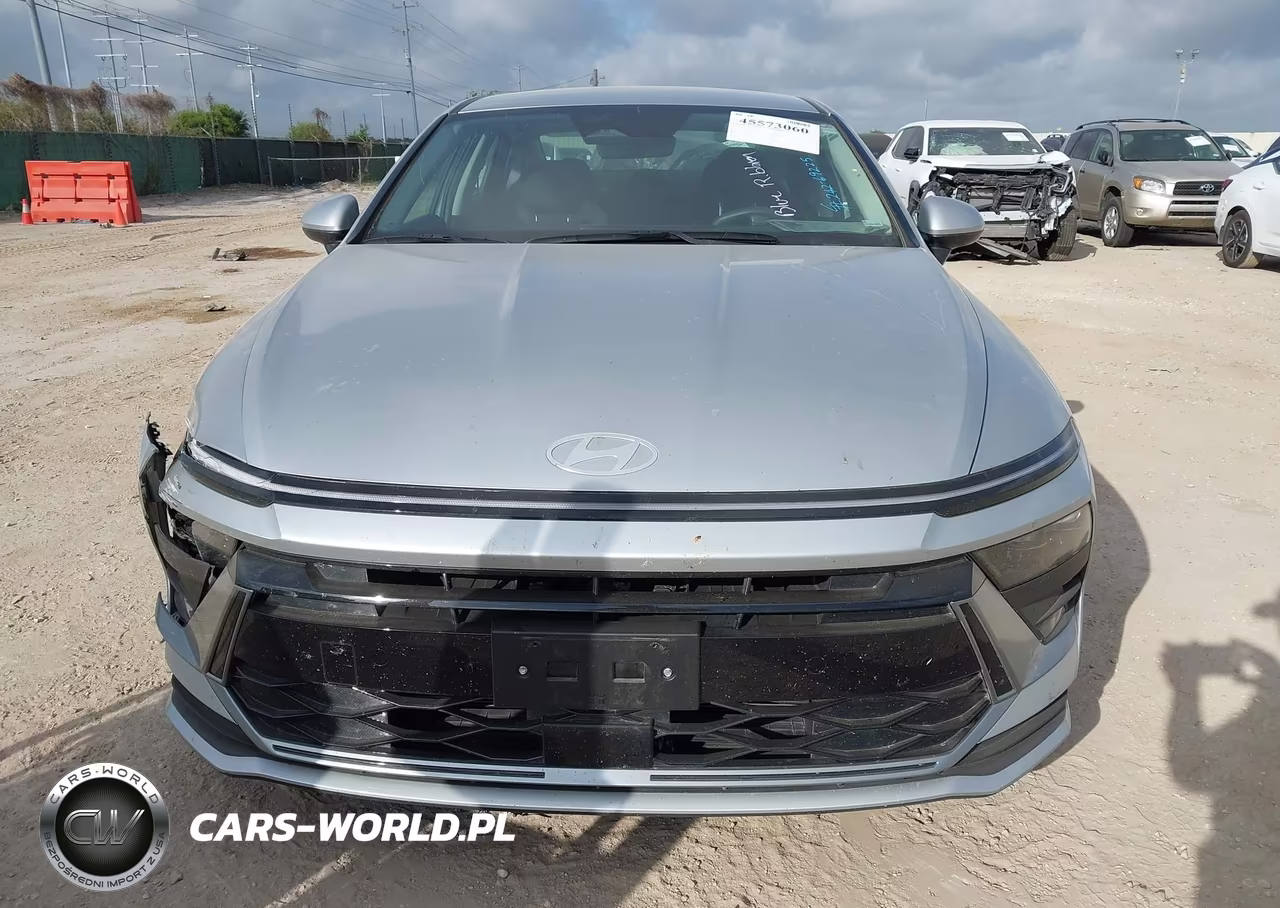 2026 Hyundai Sonata Hybrid Blue VIN:KMHL24JJ0TA145197 - 12